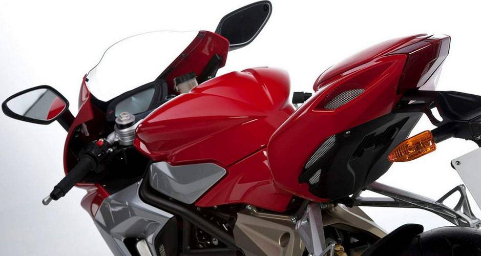 O design italiano n&atilde;o nega a origem italiana da F3 | <a href="https://quatrorodas.abril.com.br/moto/noticias/mv-agusta-comeca-produzir-f3-676377.shtml" rel="migration">Leia mais</a>