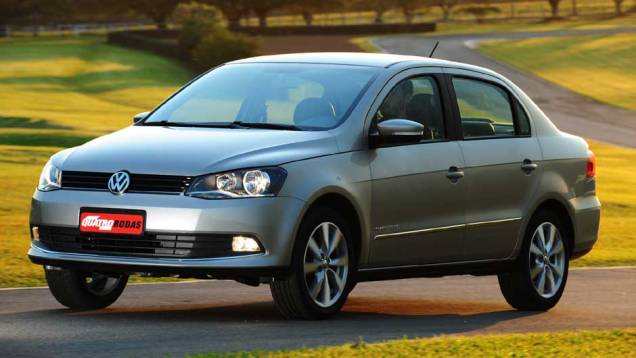O Voyage acompanha as mudanças estéticas feitas na frente, mas também sofreu alterações na parte de trás | <a href="https://quatrorodas.abril.com.br/carros/lancamentos/volkswagen-gol-voyage-2013-693246.shtml" target="_blank" rel="migration">Leia mais</a> O Voyage acompanha as mudanças estéticas feitas na frente, mas também sofreu alterações na parte de trás | <a href="https://quatrorodas.abril.com.br/carros/lancamentos/volkswagen-gol-voyage-2013-693246.shtml" target="_blank" rel="migration">Leia mais</a>