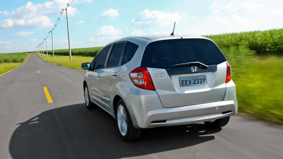 A capacidade do tanque aumentou de 42 para 47 litros | <a href="https://quatrorodas.abril.com.br/carros/lancamentos/honda-fit-2013-680204.shtml" rel="migration">Leia mais</a>