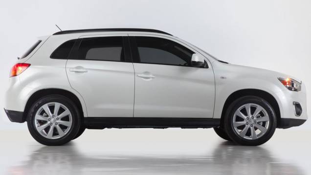 Sucesso de vendas, SUV será feito em Illinois, nos EUA | <a href="https://quatrorodas.abril.com.br/saloes/nova-york/2012/mitsubishi-outlander-sport-681212.shtml" rel="migration">Leia mais</a>