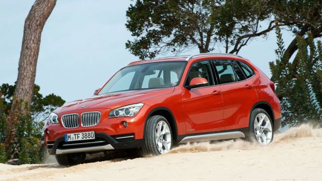 | <a href="https://quatrorodas.abril.com.br/saloes/nova-york/2012/bmw-x1-681222.shtml" rel="migration">Leia mais</a> | <a href="https://quatrorodas.abril.com.br/saloes/nova-york/2012/bmw-x1-681222.shtml" rel="migration">Leia mais</a>