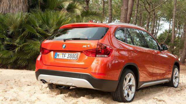 | <a href="https://quatrorodas.abril.com.br/saloes/nova-york/2012/bmw-x1-681222.shtml" rel="migration">Leia mais</a> | <a href="https://quatrorodas.abril.com.br/saloes/nova-york/2012/bmw-x1-681222.shtml" rel="migration">Leia mais</a>