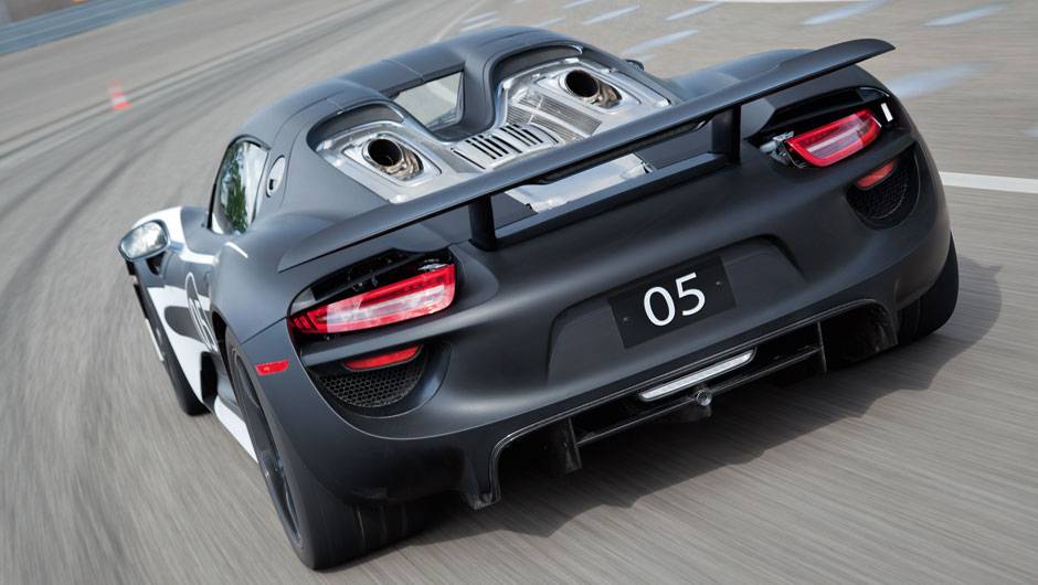 Do mais econ&ocirc;mico E-Power (100% el&eacute;trico, autonomia de 30 km), ao bot&atilde;o Hot Lap | <a href="https://quatrorodas.abril.com.br/noticias/fabricantes/porsche-fornece-especificacoes-918-spyder-741568.shtml" rel="migration">Leia mais</a>