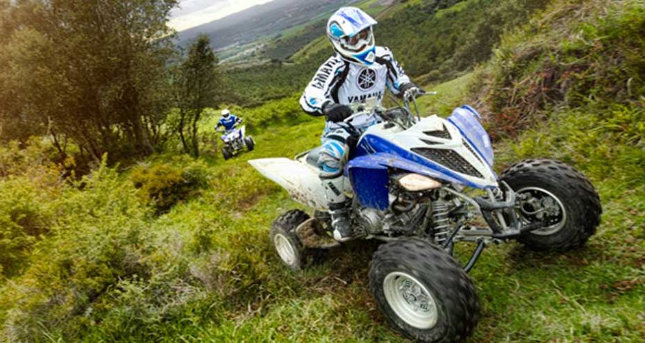 Apesar das mudanças, seu motor segue sendo o poderoso monocilíndrico de 686 cc | <a href="https://quatrorodas.abril.com.br/moto/noticias/yamaha-lanca-novo-raptor-700r-688932.shtml" rel="migration">Leia mais</a>