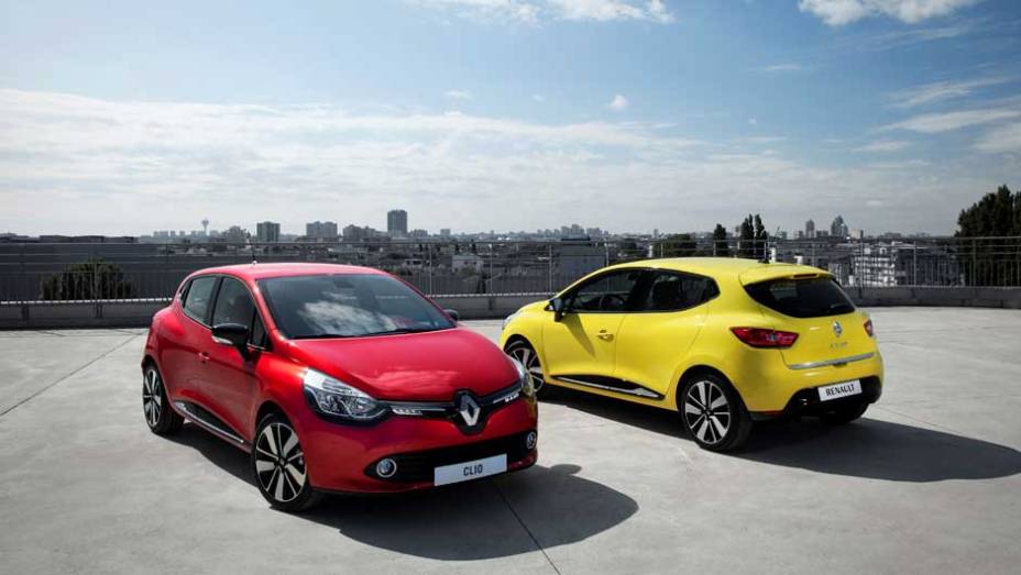 A outra é a introdução da transmissão EDC de seis velocidades (dupla embreagem) | <a href="%20https://quatrorodas.abril.com.br/saloes/paris/2012/renault-clio-702424.shtml" rel="migration">Leia mais</a>