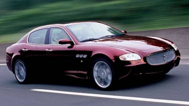 Maserati Quattroporte Executive GT: um dos primeiros sedãs de alto luxo, usa um nome famoso no passado | <a href="https://quatrorodas.abril.com.br/noticias/sergio-pininfarina-morre-aos-85-anos-324190_p.shtml" target="_blank" rel="migration">Leia mais</a>