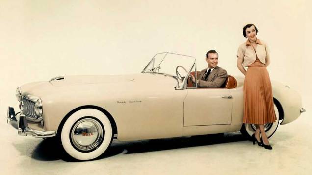 Nash Healey: projetado para o mercado norte-americano, foi vendido entre 1951 e 1954 e serviu de vitrine para os demais veículos da marca | <a href="https://quatrorodas.abril.com.br/noticias/sergio-pininfarina-morre-aos-85-anos-324190_p.shtml" target="_blank" rel="migration"></a>