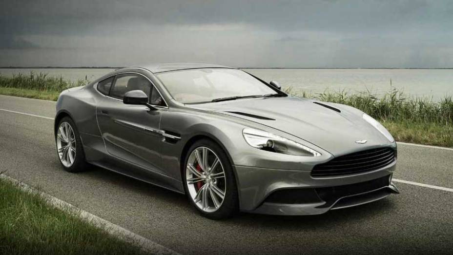 Novo Aston Martin Vanquish | <a href="https://quatrorodas.abril.com.br/saloes/paris/2012/aston-martin-vanquish-702721.shtml" rel="migration">Leia mais</a>