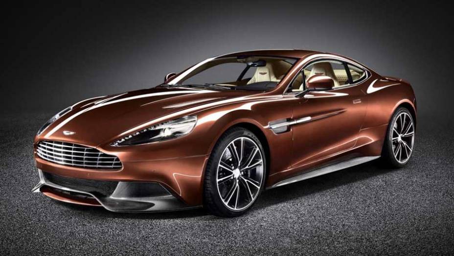 Novo Aston Martin Vanquish | <a href="https://quatrorodas.abril.com.br/saloes/paris/2012/aston-martin-vanquish-702721.shtml" rel="migration">Leia mais</a>