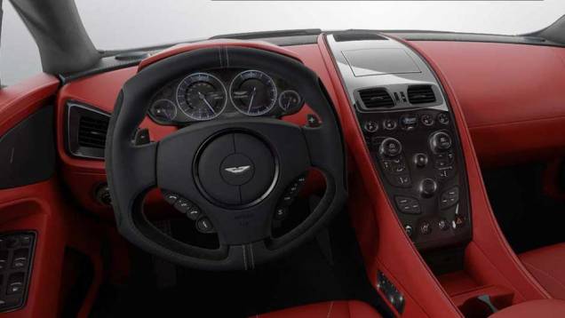 Novo Aston Martin Vanquish | <a href="https://quatrorodas.abril.com.br/saloes/paris/2012/aston-martin-vanquish-702721.shtml" rel="migration">Leia mais</a>