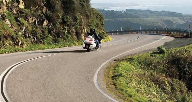 A traseira foi totalmente redesenhada na linha 2012 | <a href="https://quatrorodas.abril.com.br/moto/noticias/nova-gold-wing-691786.shtml" rel="migration">Leia mais</a> A traseira foi totalmente redesenhada na linha 2012 | <a href="https://quatrorodas.abril.com.br/moto/noticias/nova-gold-wing-691786.shtml" rel="migration">Leia mais</a>