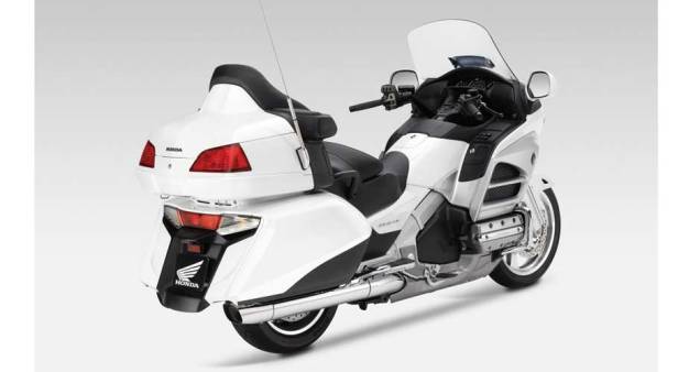 Os freios ABS evitam o travamento das rodas em frenagens bruscas | <a href="https://quatrorodas.abril.com.br/moto/noticias/nova-gold-wing-691786.shtml" rel="migration">Leia mais</a> Os freios ABS evitam o travamento das rodas em frenagens bruscas | <a href="https://quatrorodas.abril.com.br/moto/noticias/nova-gold-wing-691786.shtml" rel="migration">Leia mais</a>