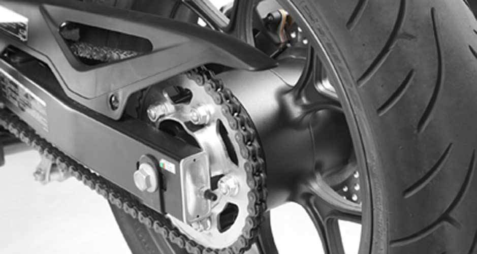 A NC 700X tem pre&ccedil;o sugerido de R$ 27.490 para a vers&atilde;o Standard e R$ 29.990 para a vers&atilde;o com freios C-ABS | <a href="https://quatrorodas.abril.com.br/moto/noticias/honda-nc-700x-made-in-manaus-691787.shtml" rel="migration">Leia mais</a>