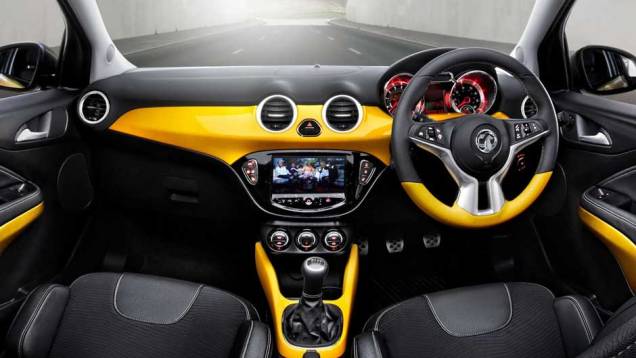 Modelo será vendido também com mão inglesa, pela Vauxhall | <a href="https://quatrorodas.abril.com.br/saloes/paris/2012/opel-adam-702610.shtml" rel="migration">Leia mais</a>