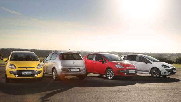 Chegou a hora de mudar: nada como um visual novo para fazer o Punto sair da sombra do irmão Palio | <a href="https://quatrorodas.abril.com.br/carros/lancamentos/fiat-punto-2013-693625.shtml" target="_blank" rel="migration">Leia mais</a> Chegou a hora de mudar: nada como um visual novo para fazer o Punto sair da sombra do irmão Palio | <a href="https://quatrorodas.abril.com.br/carros/lancamentos/fiat-punto-2013-693625.shtml" target="_blank" rel="migration">Leia mais</a>