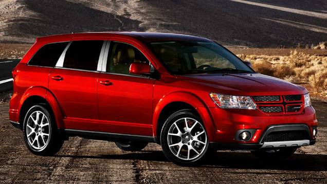 Enquanto na terra do Samba é necessário desembolsar R$ 134.300 pelo Dodge Journey R/T com motor 3.6 V6 Pentastar, o mesmo veículo sai por R$ 101.402 (US$ 32.795) nos EUA.