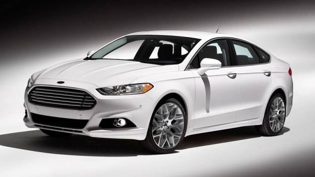 Nos EUA, o Ford Fusion Hybrid Titanium (já em uma nova geração) custa o equivalente a R$ 98.449 (US$ 31.840). No território brasileiro, seu valor salta para R$ 132.398.