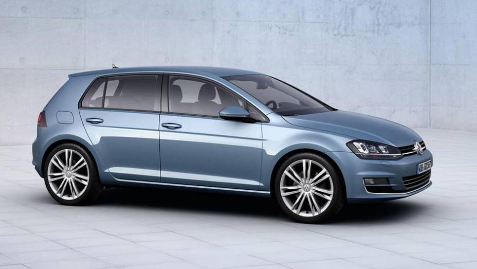 Entre as motorizações disponíveis estará a 1.4 TSI de 140 cv | <a href="https://quatrorodas.abril.com.br/saloes/paris/2012/golf-chega-setima-geracao-702391.shtml" rel="migration">Leia mais</a>