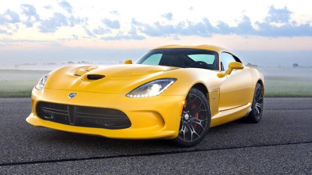 Apesar da reestilização completa, modelo mantém as proporções características do Dodge Viper original Apesar da reestilização completa, modelo mantém as proporções características do Dodge Viper original