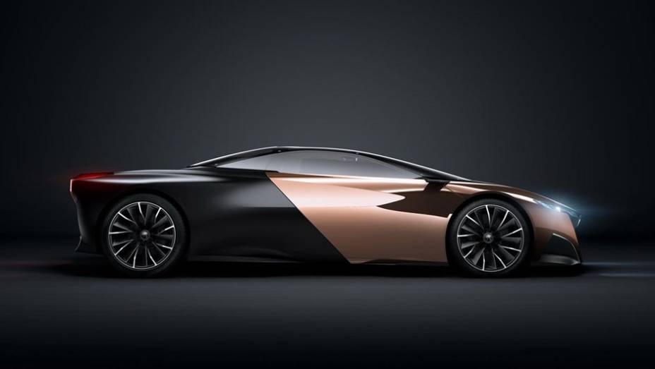 O design é inspirado no RCZ. | <a href="https://quatrorodas.abril.com.br/saloes/paris/2012/peugeot-onyx-702431.shtml" rel="migration">Leia mais</a>