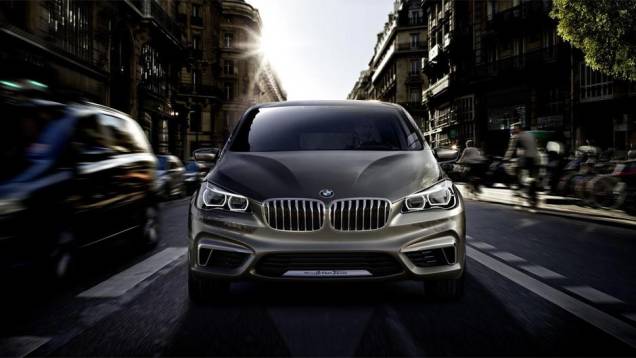 BMW Concept Active Tourer | <a href="https://quatrorodas.abril.com.br/saloes/paris/2012/bmw-concept-active-tourer-702454.shtml" rel="migration">Leia mais</a>