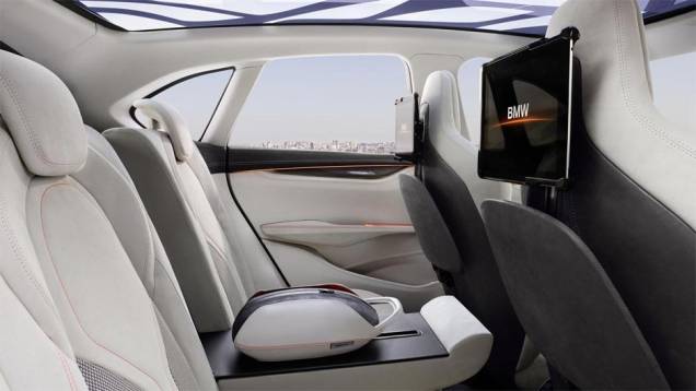 BMW Concept Active Tourer | <a href="https://quatrorodas.abril.com.br/saloes/paris/2012/bmw-concept-active-tourer-702454.shtml" rel="migration">Leia mais</a> BMW Concept Active Tourer | <a href="https://quatrorodas.abril.com.br/saloes/paris/2012/bmw-concept-active-tourer-702454.shtml" rel="migration">Leia mais</a>