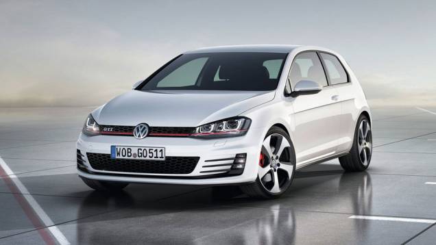 Outra versão mostrada foi a GTI. | <a href="https://quatrorodas.abril.com.br/saloes/paris/2012/golf-chega-setima-geracao-702391.shtml" rel="migration">Leia mais</a>