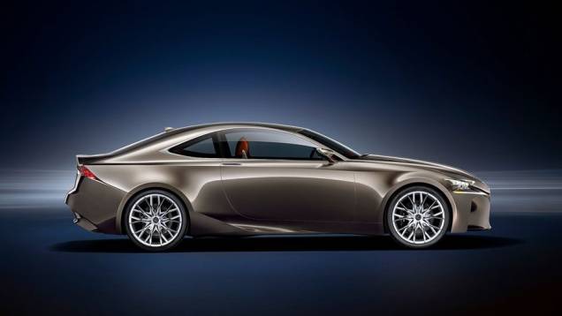 Sob o capô, o Lexus LF-CC tem motorização híbrida. Um dos motores é 2.5 a gasolina, trabalhando ao lado de uma unidade elétrica. | <a href="%20https://quatrorodas.abril.com.br/saloes/paris/2012/lexus-lf-cc-702448.shtml" rel="migration">Leia mais</a> Sob o capô, o Lexus LF-CC tem motorização híbrida. Um dos motores é 2.5 a gasolina, trabalhando ao lado de uma unidade elétrica. | <a href="%20https://quatrorodas.abril.com.br/saloes/paris/2012/lexus-lf-cc-702448.shtml" rel="migration">Leia mais</a>