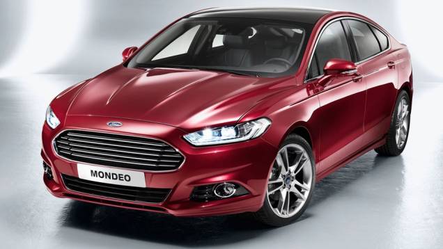 A Ford mostrou os novos modelos Mondeo. | <a href="https://quatrorodas.abril.com.br/saloes/paris/2012/ford-mondeo-702566.shtml" rel="migration">Leia mais</a>