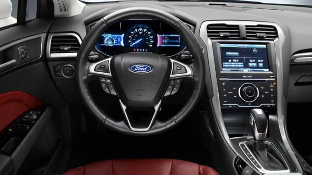 Alguns dos itens disponíveis no novo Mondeo na Europa são o sistema MyFord Touch e teto solar panorâmico. | <a href="%20https://quatrorodas.abril.com.br/saloes/paris/2012/ford-mondeo-702566.shtml" rel="migration">Leia mais</a> Alguns dos itens disponíveis no novo Mondeo na Europa são o sistema MyFord Touch e teto solar panorâmico. | <a href="%20https://quatrorodas.abril.com.br/saloes/paris/2012/ford-mondeo-702566.shtml" rel="migration">Leia mais</a>