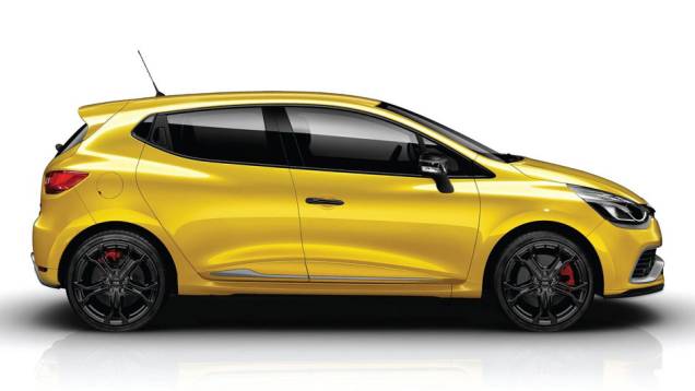 Com design mais agressivo que o Clio padrão, o modelo vem com para-choques redesenhados, spoiler e difusor traseiros | <a href="%20https://quatrorodas.abril.com.br/saloes/paris/2012/renault-clio-rs-200-703462.shtml" rel="migration">Leia mais</a>