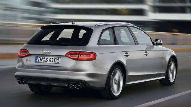 Pode ser usado em quatro modos: Auto, Conforto, Dinâmico e Eficiência - este último voltado para a economia de combustível | <a href="%20https://quatrorodas.abril.com.br/noticias/fabricantes/audi-traz-modelos-s4-ao-brasil-704081.shtml" rel="migration">Leia mais</a> Pode ser usado em quatro modos: Auto, Conforto, Dinâmico e Eficiência - este último voltado para a economia de combustível | <a href="%20https://quatrorodas.abril.com.br/noticias/fabricantes/audi-traz-modelos-s4-ao-brasil-704081.shtml" rel="migration">Leia mais</a>