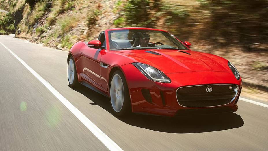 Jaguar F-Type | <a href="https://quatrorodas.abril.com.br/salao-do-automovel/2012/carros/f-type-704041.shtml" rel="migration">Leia mais</a>