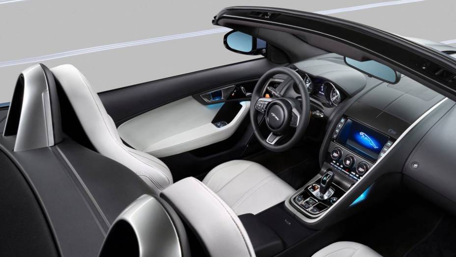 Jaguar F-Type | <a href="https://quatrorodas.abril.com.br/salao-do-automovel/2012/carros/f-type-704041.shtml" rel="migration">Leia mais</a>