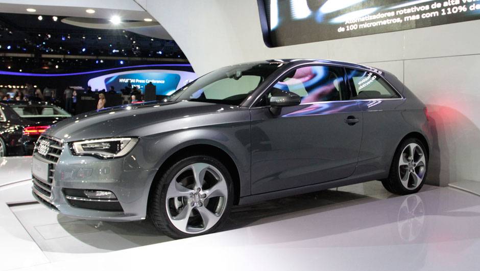 Acelera&ccedil;&atilde;o de 0 a 100 km/h se d&aacute; em 7,2 s <a href="https://quatrorodas.abril.com.br/salao-do-automovel/2012/carros/a3-sport-709767.shtml" rel="migration">Leia mais</a>