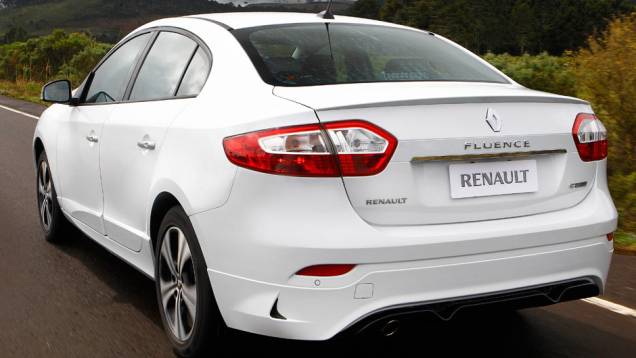 O Fluence GT é criado pela Renault Sport, responsável pela preparação dos modelos esportivos da marca | <a href="https://quatrorodas.abril.com.br/carros/lancamentos/renault-fluence-gt-721405.shtml" rel="migration">Leia mais</a> O Fluence GT é criado pela Renault Sport, responsável pela preparação dos modelos esportivos da marca | <a href="https://quatrorodas.abril.com.br/carros/lancamentos/renault-fluence-gt-721405.shtml" rel="migration">Leia mais</a>