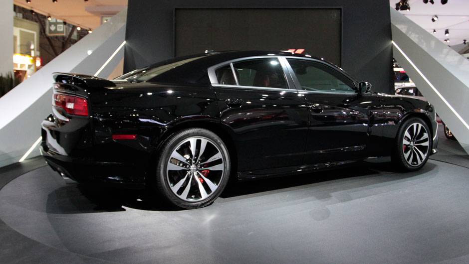 Pot&ecirc;ncia gerada &eacute; de 470 cv <a href="https://quatrorodas.abril.com.br/salao-do-automovel/2012/carros/charger-srt8-super-bee-703995.shtml" rel="migration">Leia mais</a>