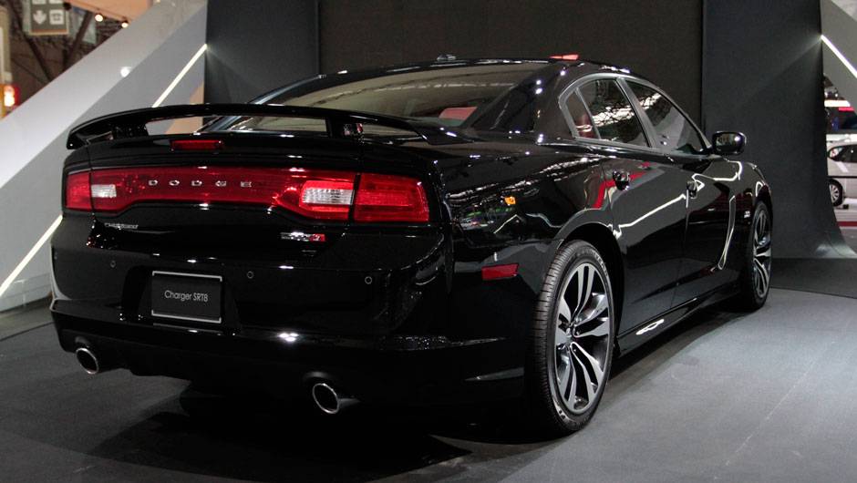 Modelo faz de 0 a 100 km/h em 4s <a href="https://quatrorodas.abril.com.br/salao-do-automovel/2012/carros/charger-srt8-super-bee-703995.shtml" rel="migration">Leia mais</a>