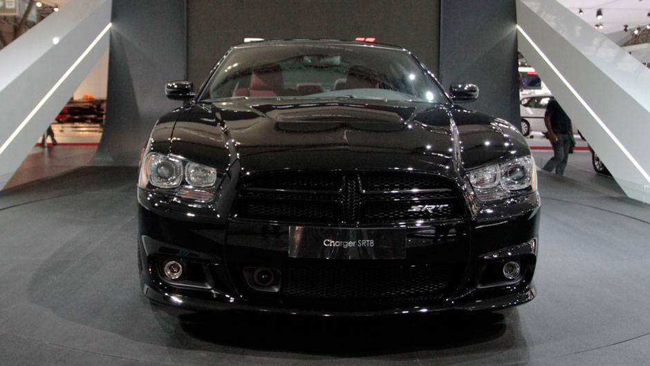 Charger &eacute; um dos concorrentes do Camaro <a href="https://quatrorodas.abril.com.br/salao-do-automovel/2012/carros/charger-srt8-super-bee-703995.shtml" rel="migration">Leia mais</a>