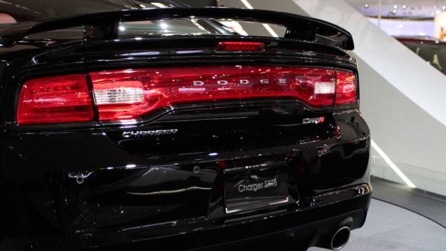 Detalhes em preto conferem agressividade ao modelo <a href="https://quatrorodas.abril.com.br/salao-do-automovel/2012/carros/charger-srt8-super-bee-703995.shtml" rel="migration">Leia mais</a> Detalhes em preto conferem agressividade ao modelo <a href="https://quatrorodas.abril.com.br/salao-do-automovel/2012/carros/charger-srt8-super-bee-703995.shtml" rel="migration">Leia mais</a>