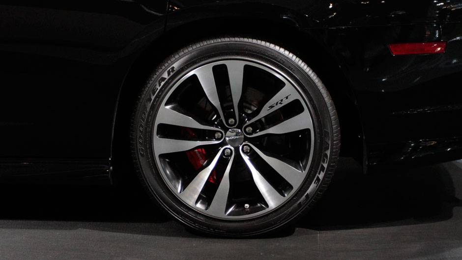 Modelo foi atra&ccedil;&atilde;o da Dodge em SP <a href="https://quatrorodas.abril.com.br/salao-do-automovel/2012/carros/charger-srt8-super-bee-703995.shtml" rel="migration">Leia mais</a>