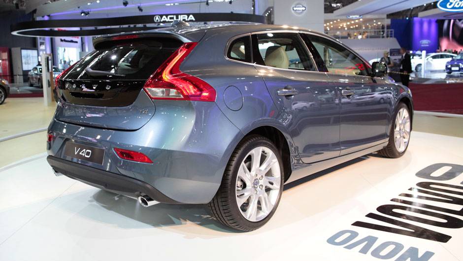 O Volvo V40 &eacute; o primeiro carro do mundo equipado com airbag de prote&ccedil;&atilde;o para pedestres | <a href="https://quatrorodas.abril.com.br/salao-do-automovel/2012/carros/v40-703905.shtml" rel="migration">Leia mais</a>