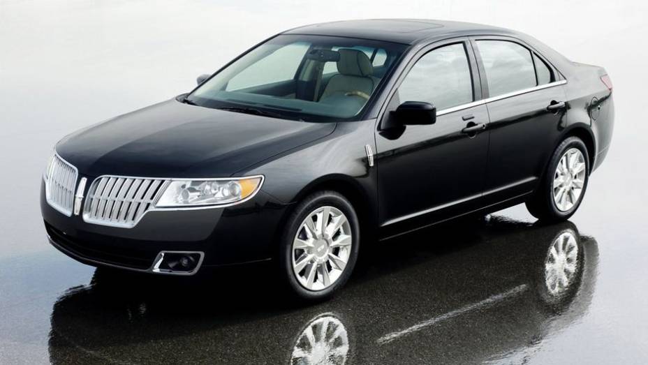 Carros de luxo são os mais confiáveis? Não de acordo com essa pesquisa, que coloca a Lincoln no 26º posto | <a href="%20http://quatrorodas.abril.com.br/noticias/mercado/marcas-japonesas-sao-mais-confiaveis-diz-pesquisa-712948.shtml" rel="migration">Leia mais</a>