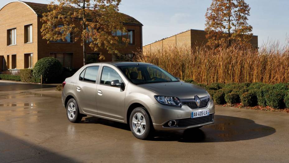Clone do novo Logan? A Renault decidiu recorrer ao sedã da Dacia na hora de renovar o Symbol | <a href="http://quatrorodas.abril.com.br/noticias/fabricantes/novo-renault-symbol-copia-logan-713806.shtml" rel="migration">Leia mais</a>