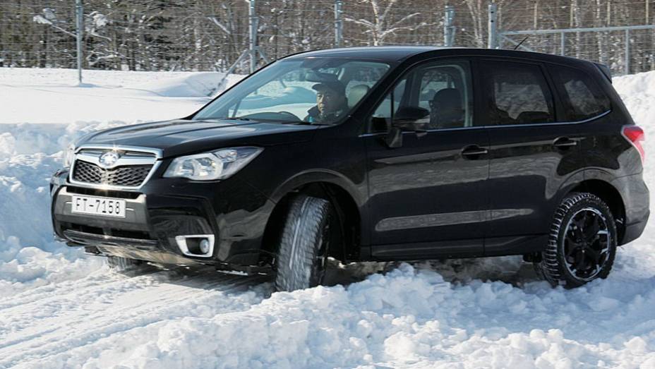 Subaru Forester 2013 | <a href="https://quatrorodas.abril.com.br/saloes/los-angeles/2012/subaru-forester-723925.shtml" rel="migration">Leia mais</a>