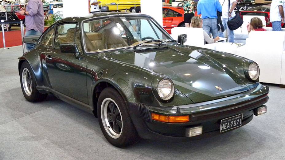 Porsche 911 Turbo Carrera | <a href="https://quatrorodas.abril.com.br/noticias/classicos//salao-internacional-veiculos-antigos-sp-722125.shtml" rel="migration">Leia mais</a> | <a href="https://quatrorodas.abril.com.br/reportagens/classicos/mapa-classicos-722865.shtml" rel="migration">O ma</a>