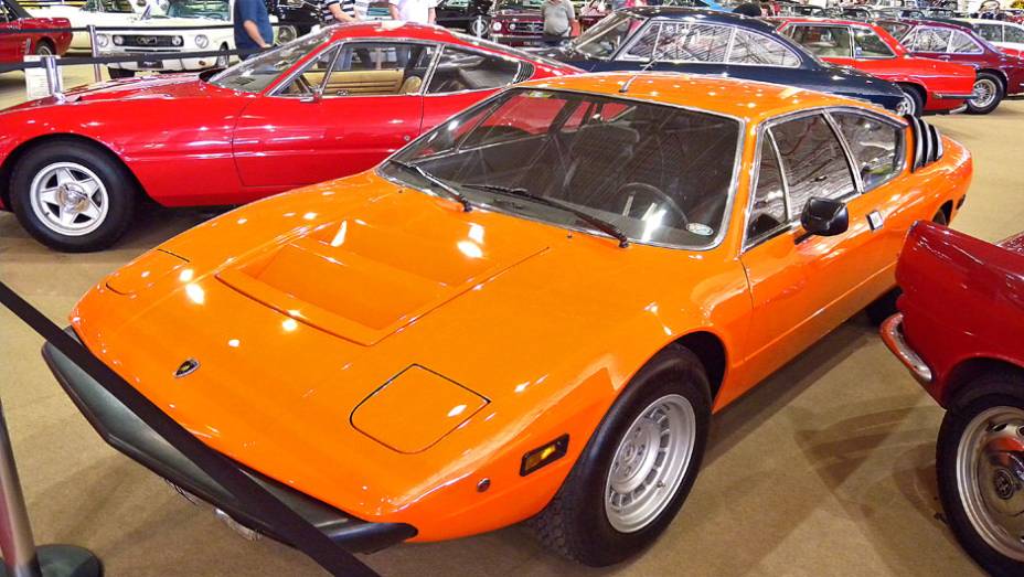 Lamborghini Urraco | <a href="https://quatrorodas.abril.com.br/noticias/classicos//salao-internacional-veiculos-antigos-sp-722125.shtml" rel="migration">Leia mais</a>