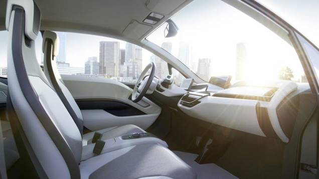 O interior tem acabamento incorporando materiais como lã, couro, madeira de eucalipto e alumínio | <a href="%20https://quatrorodas.abril.com.br/saloes/los-angeles/2012/bmw-i3-coupe-concept-724055.shtml" rel="migration">Leia mais</a> O interior tem acabamento incorporando materiais como lã, couro, madeira de eucalipto e alumínio | <a href="%20https://quatrorodas.abril.com.br/saloes/los-angeles/2012/bmw-i3-coupe-concept-724055.shtml" rel="migration">Leia mais</a>