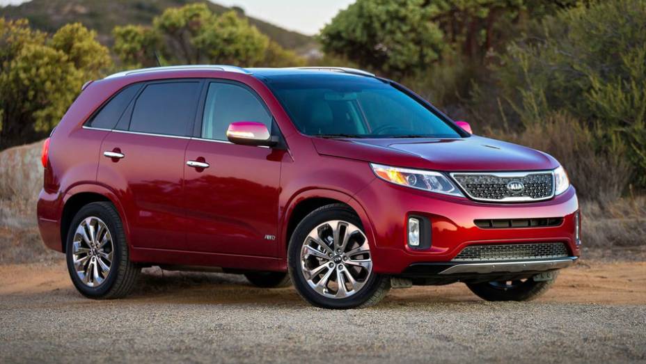 A Kia exibiu o novo Sorento no Salão de Los Angeles | <a href="https://quatrorodas.abril.com.br/saloes/los-angeles/2012/kia-sorento-2014-724885.shtml" rel="migration">Leia mais</a>