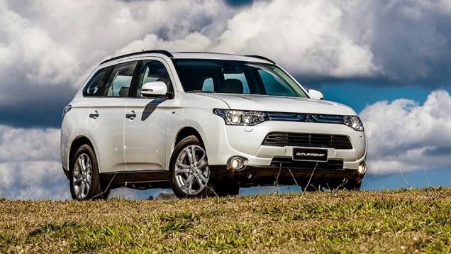 Versão GT tem tração integral e equipamentos de última geração | <a href="https://quatrorodas.abril.com.br/carros/lancamentos/mitsubishi-outlander-751189.shtml" rel="migration">Leia mais</a>